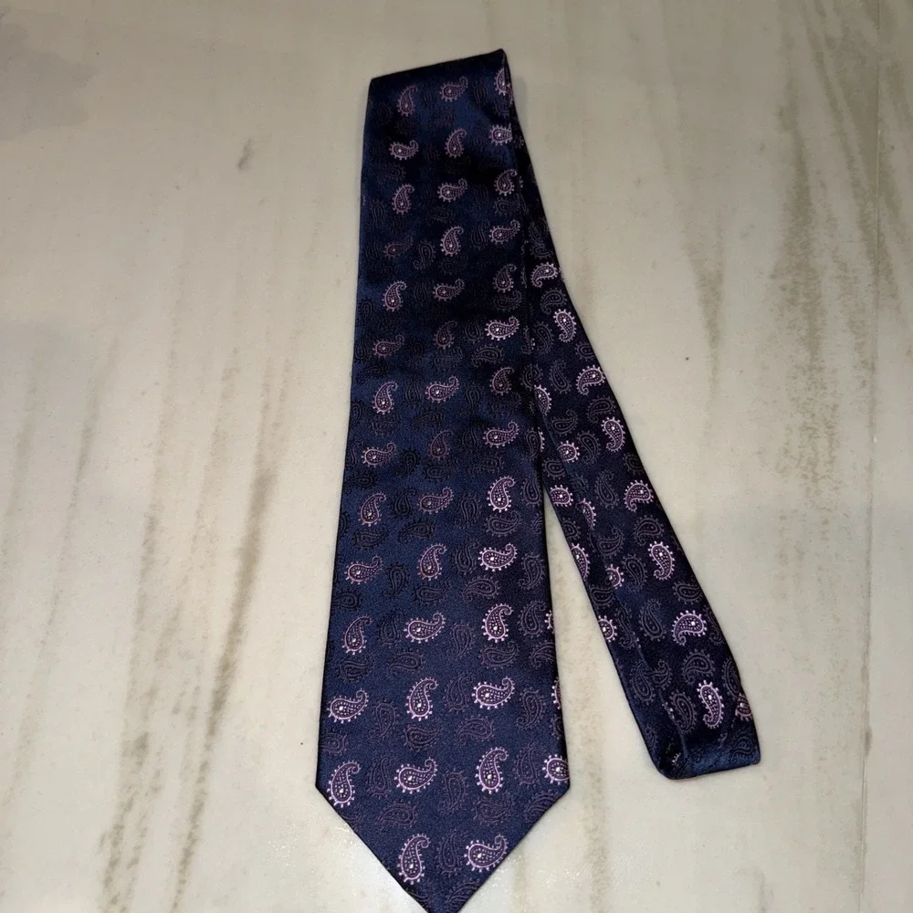 346 Brooks‎ Brothers 100% Pure Silk Neck Tie Purple Navy Paisley Made In USA